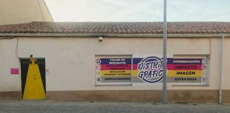 Fotografia tomada fuera de Distrito Gráfico | Serigrafía, rotulacion de vehiculos, vinilo decorativo - Diseñador gráfico en Arévalo, Ávila