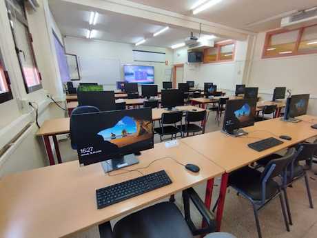 Fotografia tomada fuera de Grupo Netlan - Proveedor de servicios de telecomunicaciones en Nuevo Baztán, Madrid